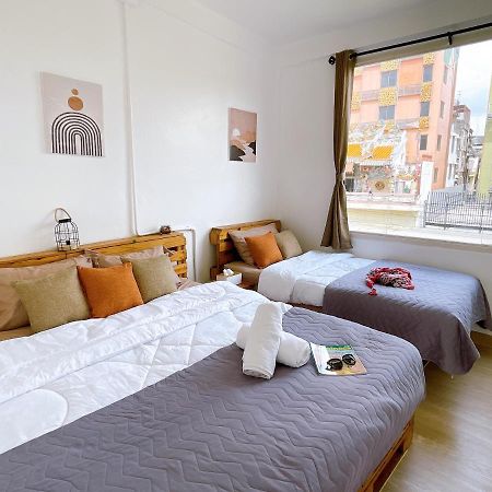 Lively And Cozy Canal House ,Entire House กรุงเทพมหานคร ภายนอก รูปภาพ